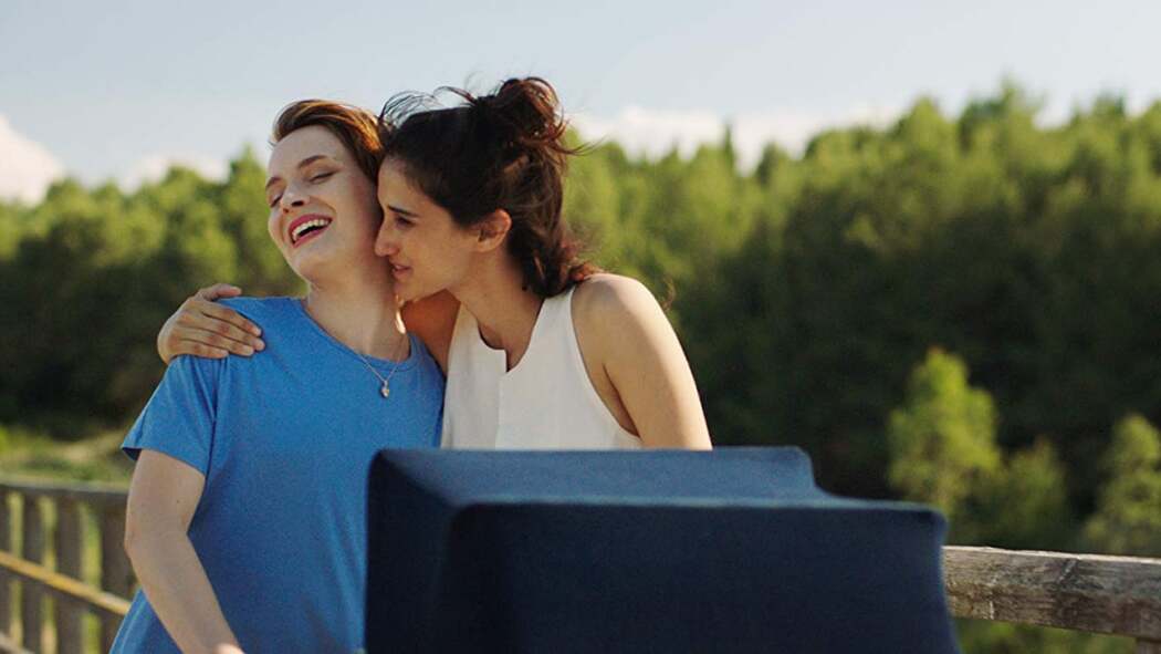 დედას+დედა  ქართულად -  Mom  Mom