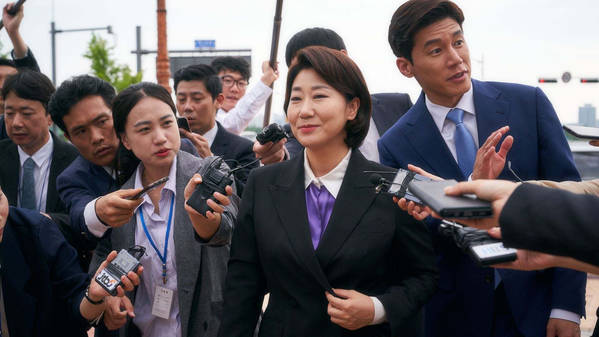 პატიოსანი კანდიდატი  ქართულად -  Honest Candidate