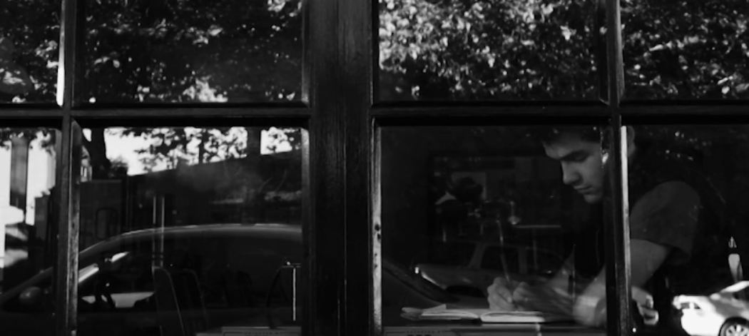 ლომი მწოლიარე პოზაში  ქართულად -  Lying Posture of a Lion