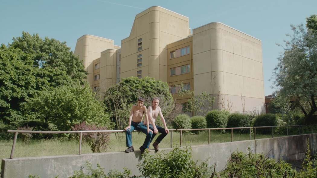 ევას ძიებაში  ქართულად -  Searching Eva