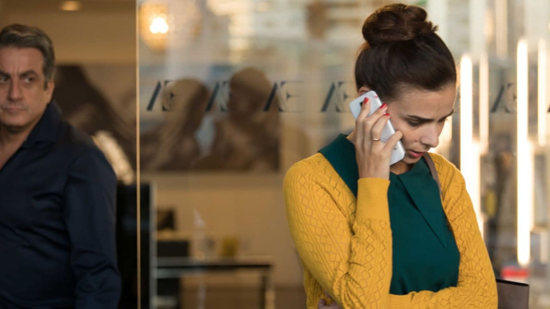 მშრომელი ქალი  ქართულად -  Working Woman