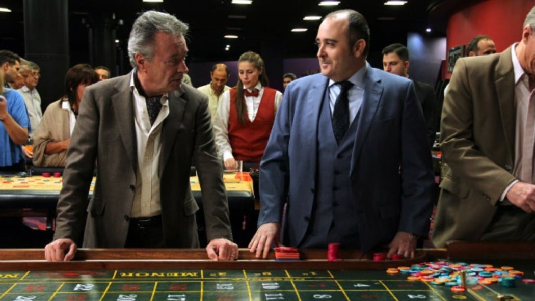 მე. ჩემი ცოლი და ჩემი გარდაცვლილი ცოლი  ქართულად -  Yo, mi mujer y mi mujer muerta