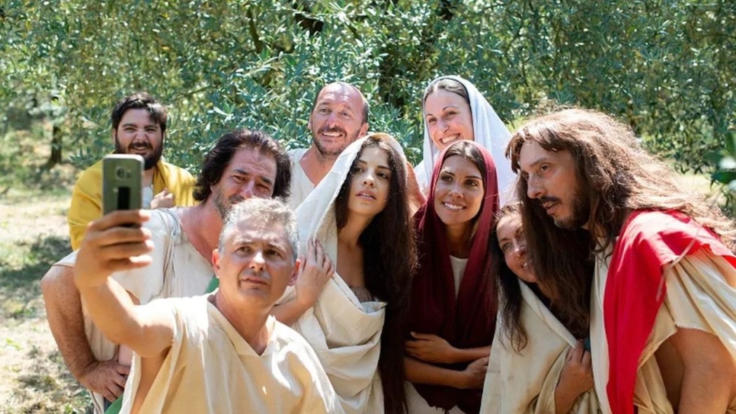 მხოლოდ უნდა გავიცინით  ქართულად -  We Just Have to Laugh