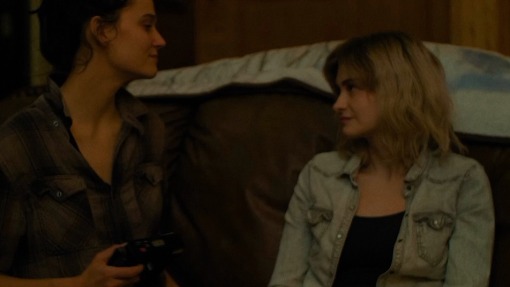 საზარელი  ქართულად -  Monstrous