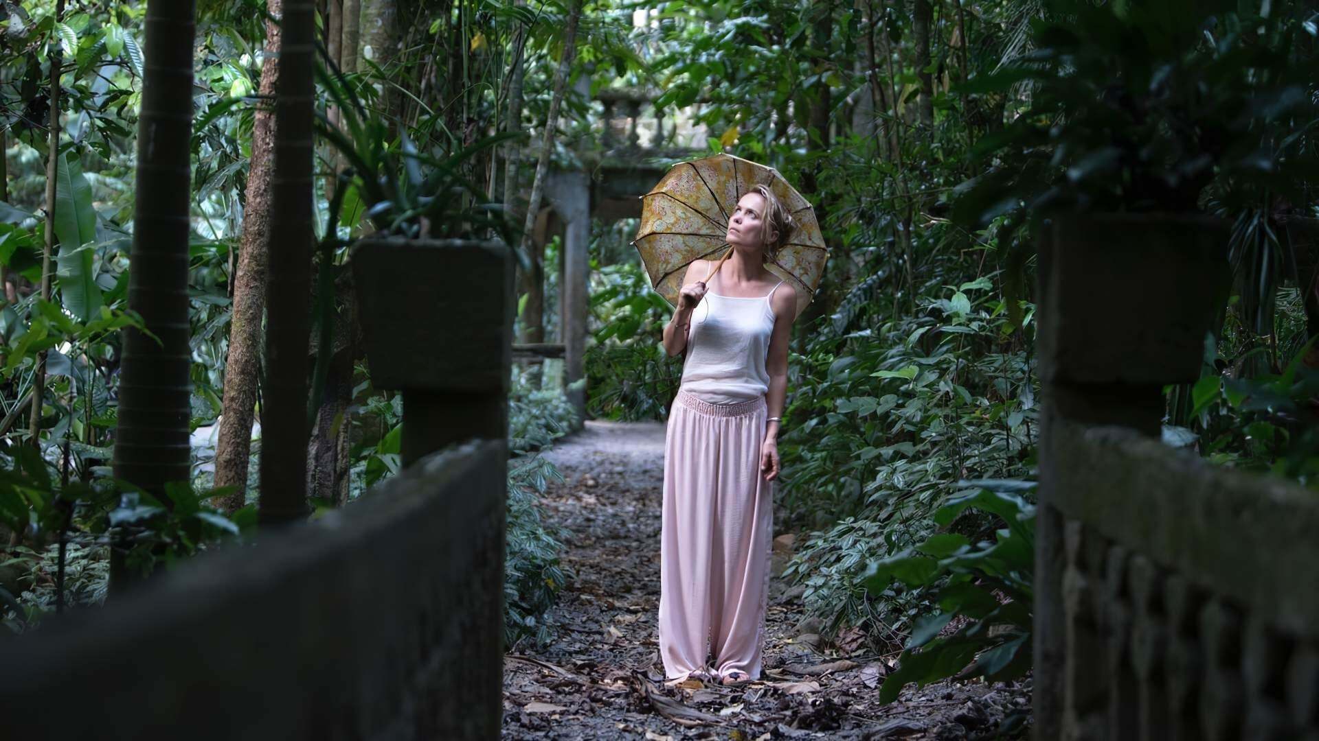 სელესტი  ქართულად -  Celeste