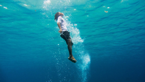 დიდი ხანია ზღვა არ ჩანს  ქართულად -  Long Time No Sea