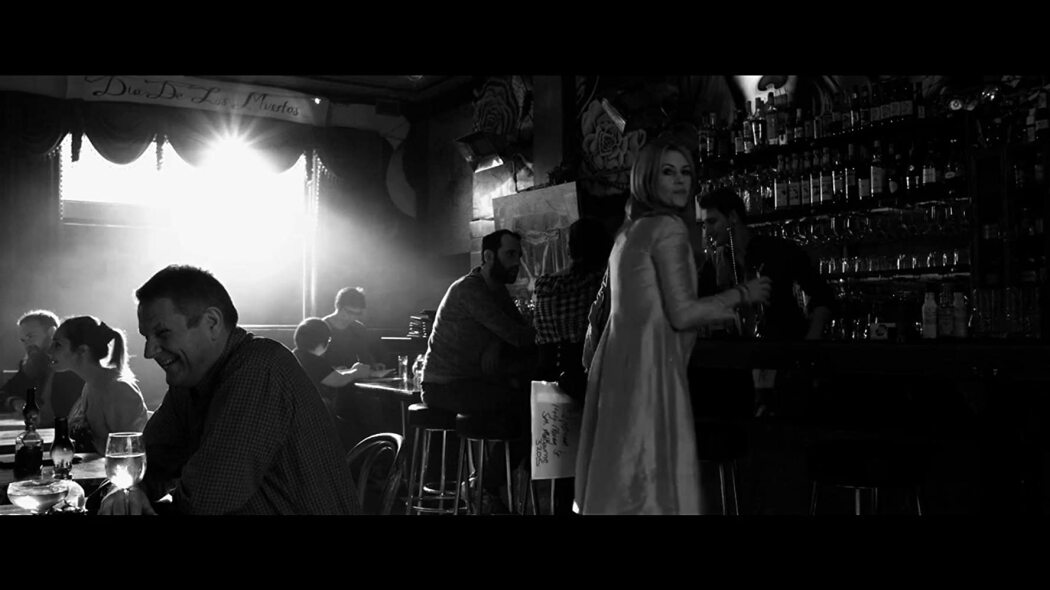 ორსახოვანი გოგო  ქართულად -  Choir Girl