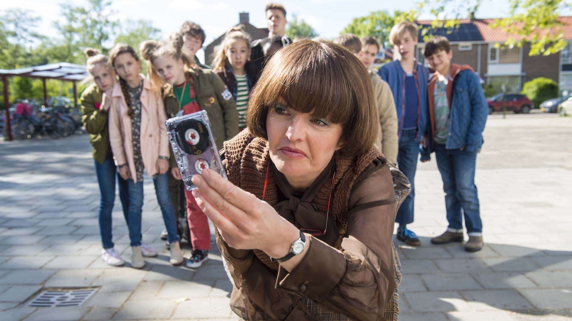 მის კისი ღრუბლებში  ქართულად -  Mees Kees in de Wolken